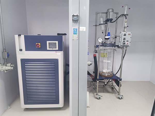 反應(yīng)釜專用制冷加熱控溫系統(tǒng)