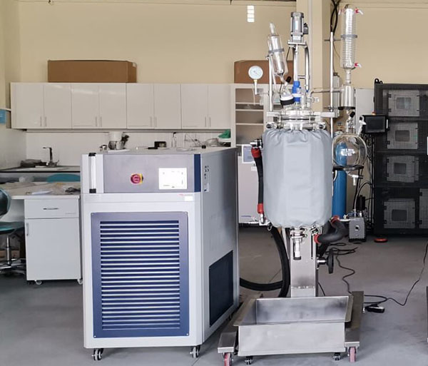 高低溫一體機(jī)控溫精度怎么樣？？