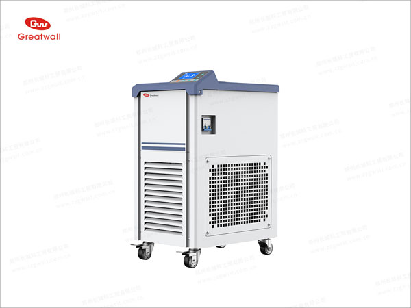 低溫冷卻液循環(huán)泵產品特點